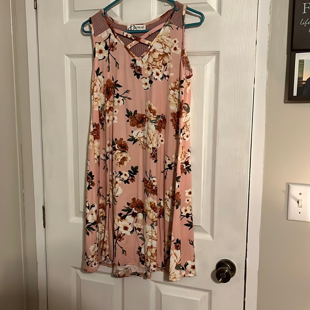 Mai Soli knee length dress. Size medium. Never worn